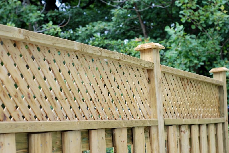 Composite Fence with Lattice Top